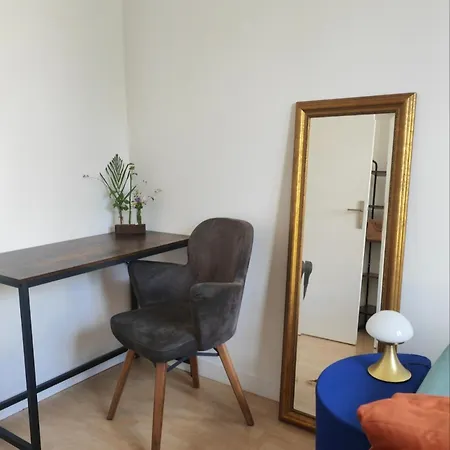 ホームステイ Cozy A Deux Pas De Paris ナンテール